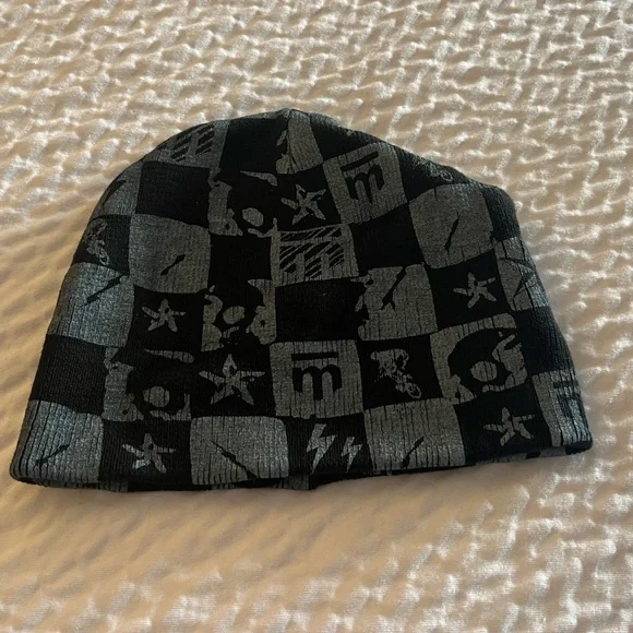 Horizon NY Beanie - Picture 3 of 4